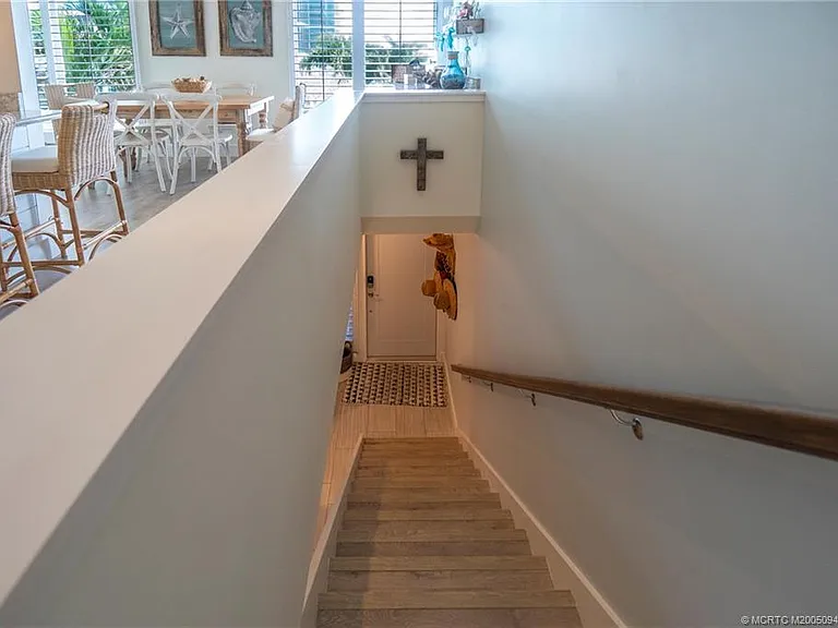 245 NE Macarthur Blvd #11 — Photo 38