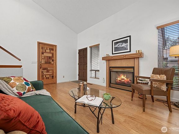 3rd image of 2400 Princeton Court #6