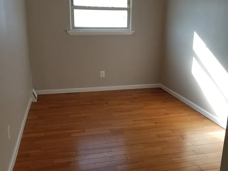 9432 Kirkwood Rd — Photo 10