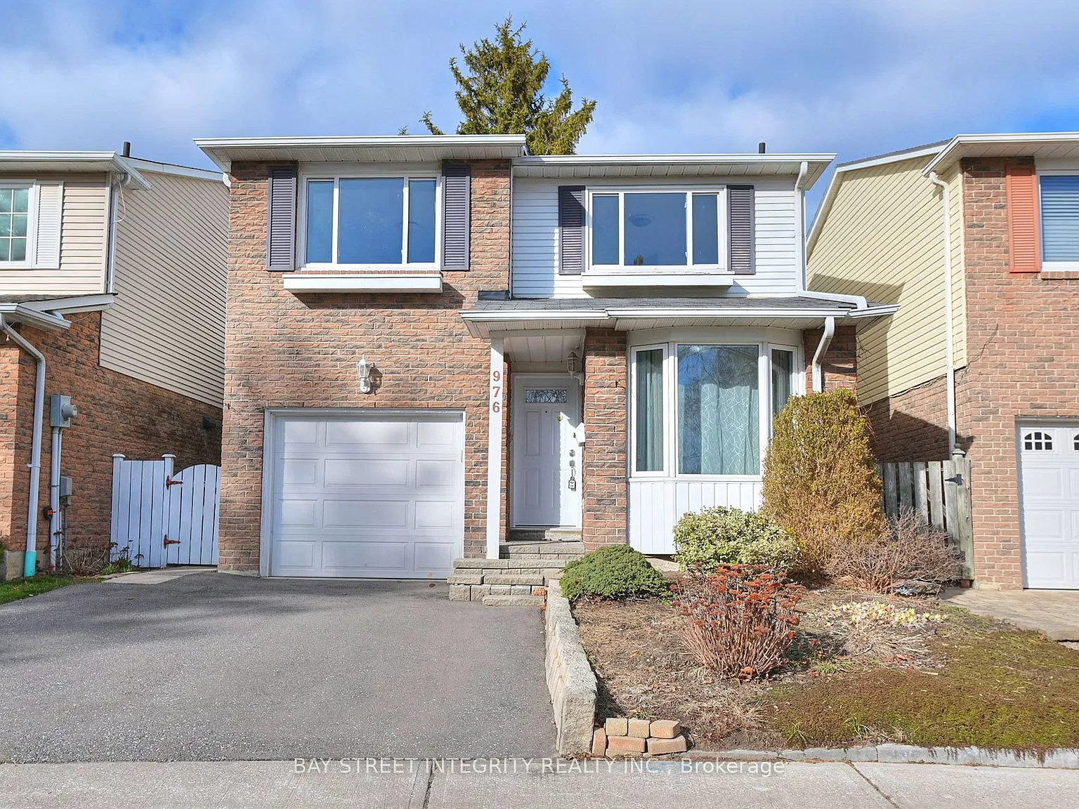 4 bed, $3,700 — Photo 1