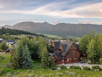 45 Cutthroat Trout Pl, Big Sky, MT, 59716