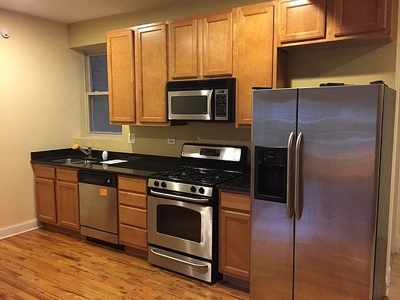 4th image of 4823 N Sawyer Ave #1N