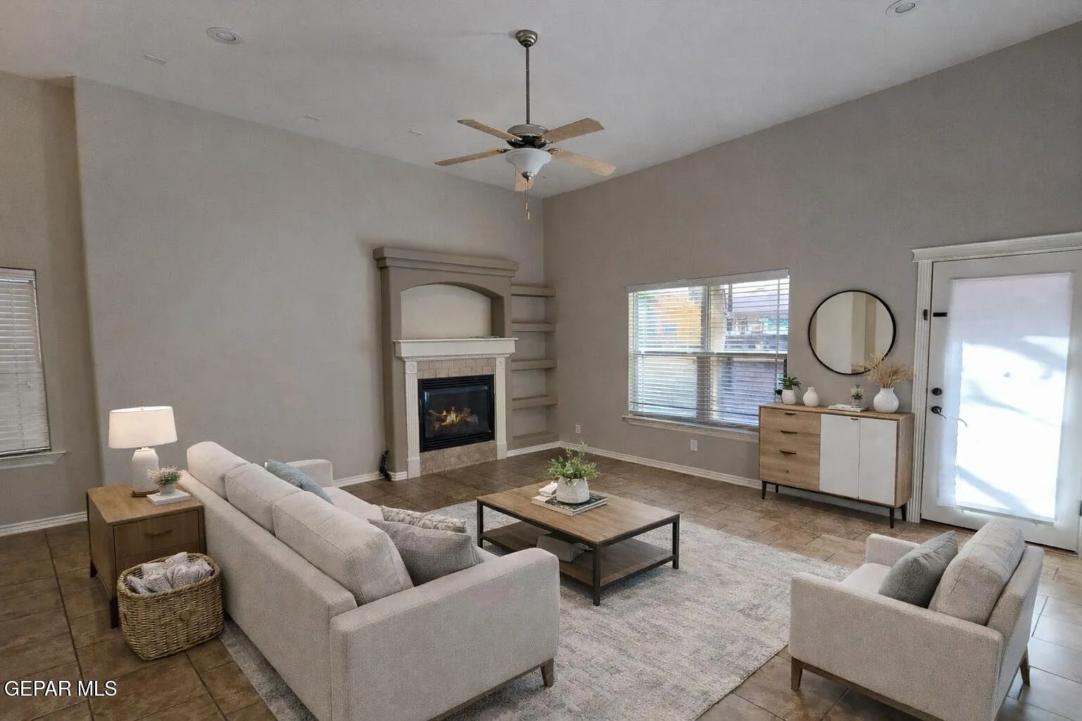 3 bed, 1667 sqft, $2,000 — Photo 3