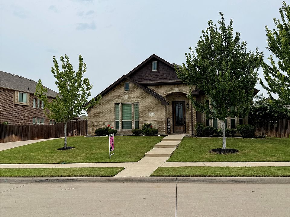 1st image of 729 Oakleaf Dr