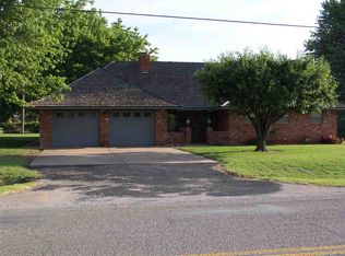 220 Breckinridge Rd, Enid, OK 73701