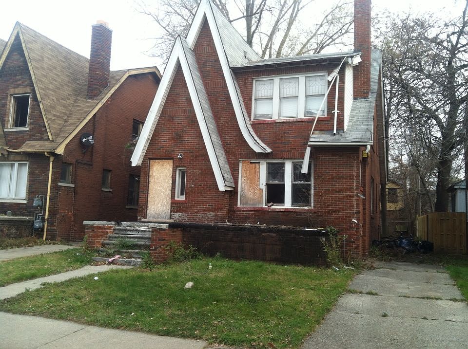 1st image of 15356 Sorrento St