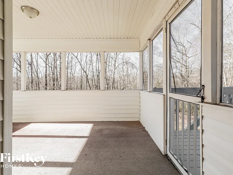 715 Roland Manor Dr — Photo 6