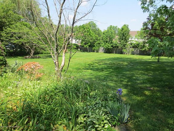 5th image of 40 Church Ln