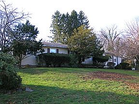1st image of 49 Woodside Dr