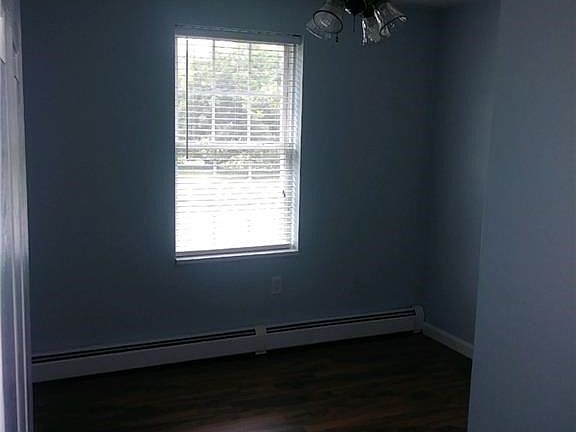 2nd image of 1163 Victory Hwy