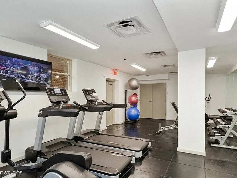 Carver and Slowe Apartments — Photo 40