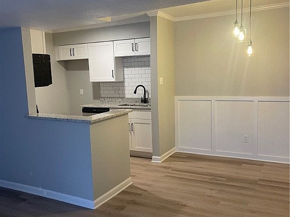 3rd image of 904 University Oaks Blvd APT 154