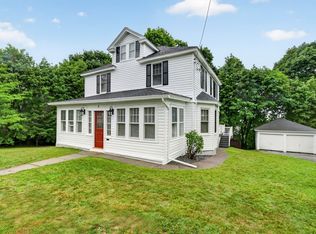8 Darling St, Worcester, MA 01605