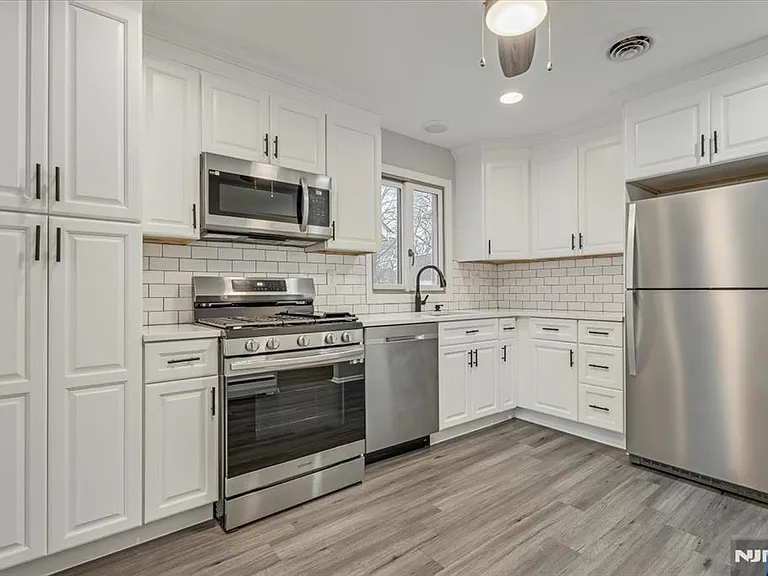 35 Field Rd — Photo 7