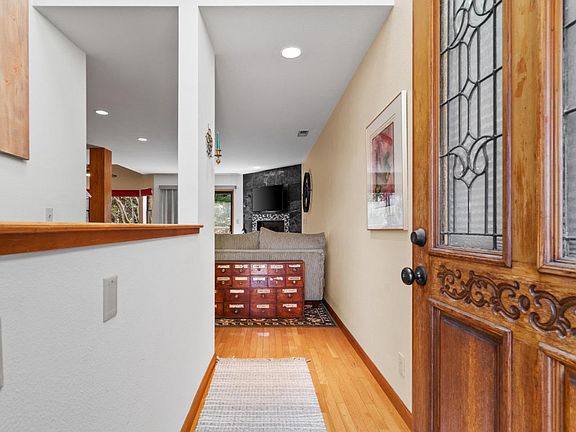 4th image of 1774 Esperanza Ct