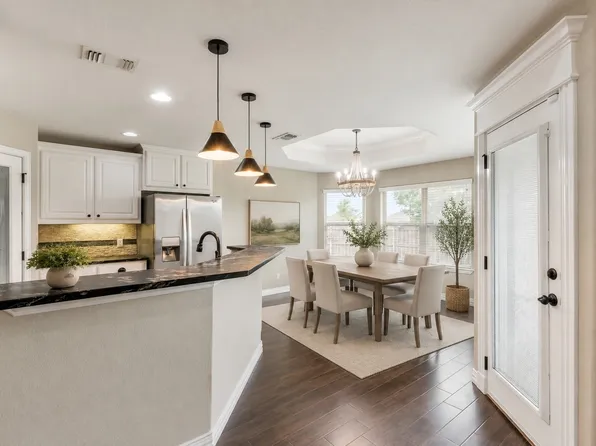 800 Acadia Ct, Tolar, TX 76476