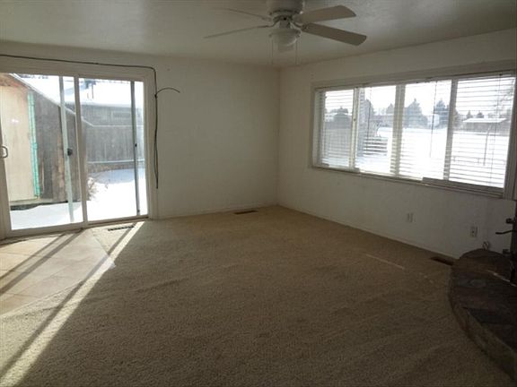 3rd image of 745 Royal Ave