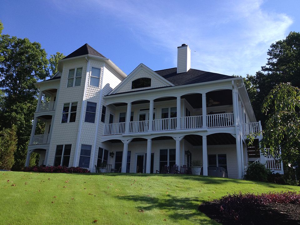 Lake side of the house