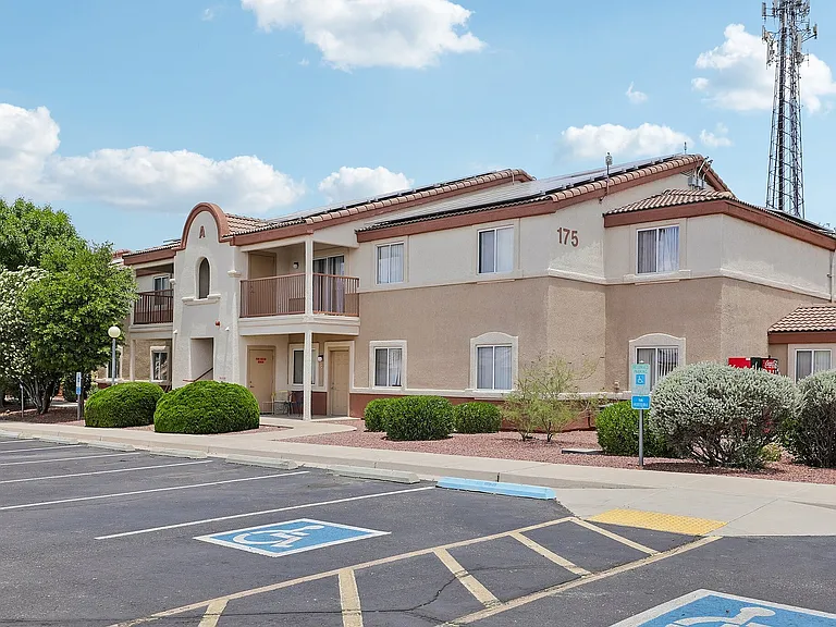 2-web-or-mls-N Skyline Dr-0506-902