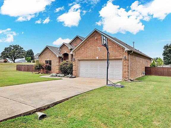 5th image of 202 Plantation Dr