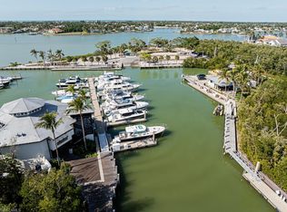 1881 Danford St, Naples, FL 34112