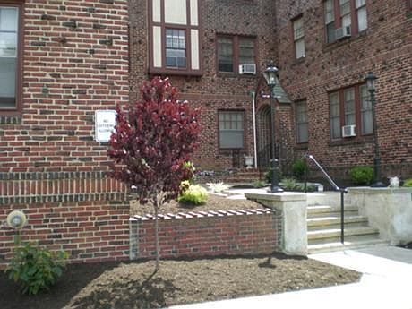 2nd image of 700 Station Ave APT B201