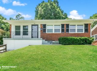 1624 Whippoorwill Rd, Louisville, KY 40213