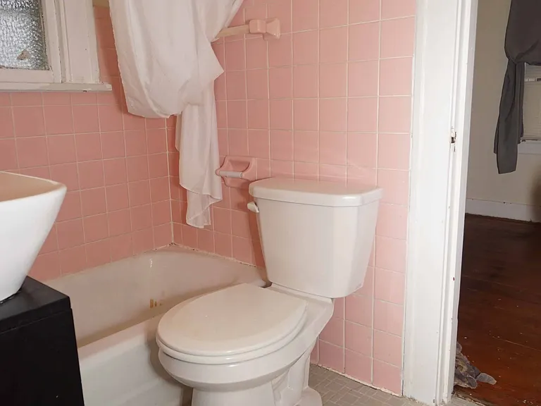 111 Sherman St — Photo 26