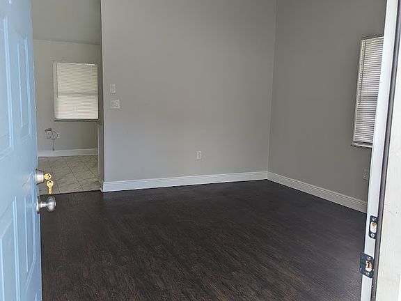 3rd image of 1821 Georgianna St APT A