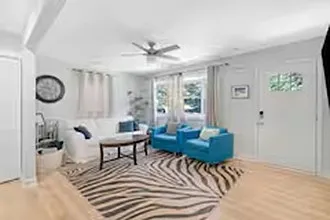 3 bed, 966 sqft, $2,450 — Photo 4