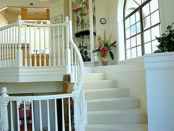 4th image of 107 Twin Oaks Way