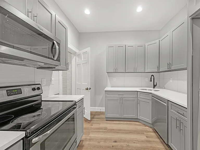 858 Huntington Ave #3 — Photo 8