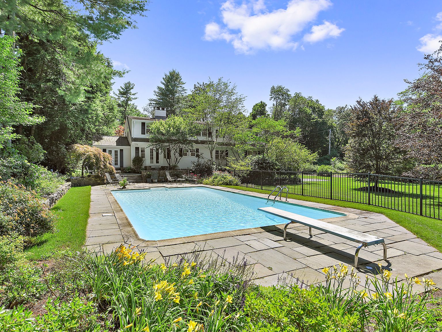 15 North Way, Chappaqua, NY 10514 | Zillow