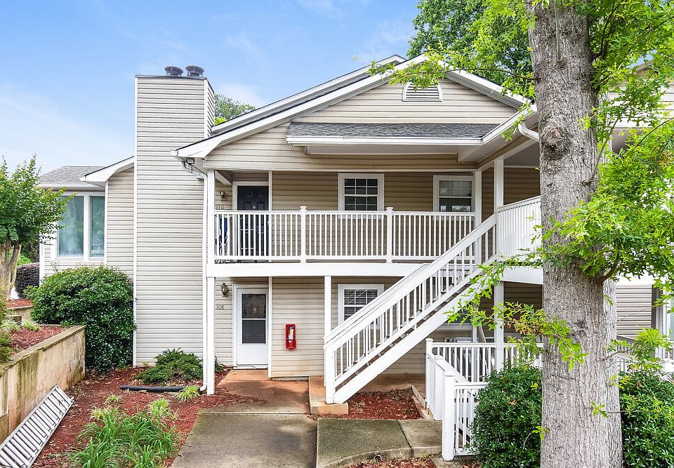 1st image of 108 Augusta Dr SE