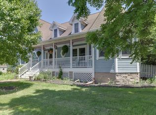 102 N Center St, Gridley, IL 61744