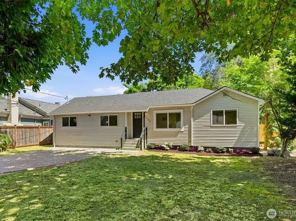 12042 14th Avenue NE, Seattle, WA 98125