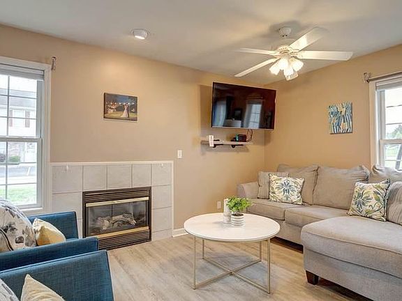 4th image of 3514 S Oaklawn Cir