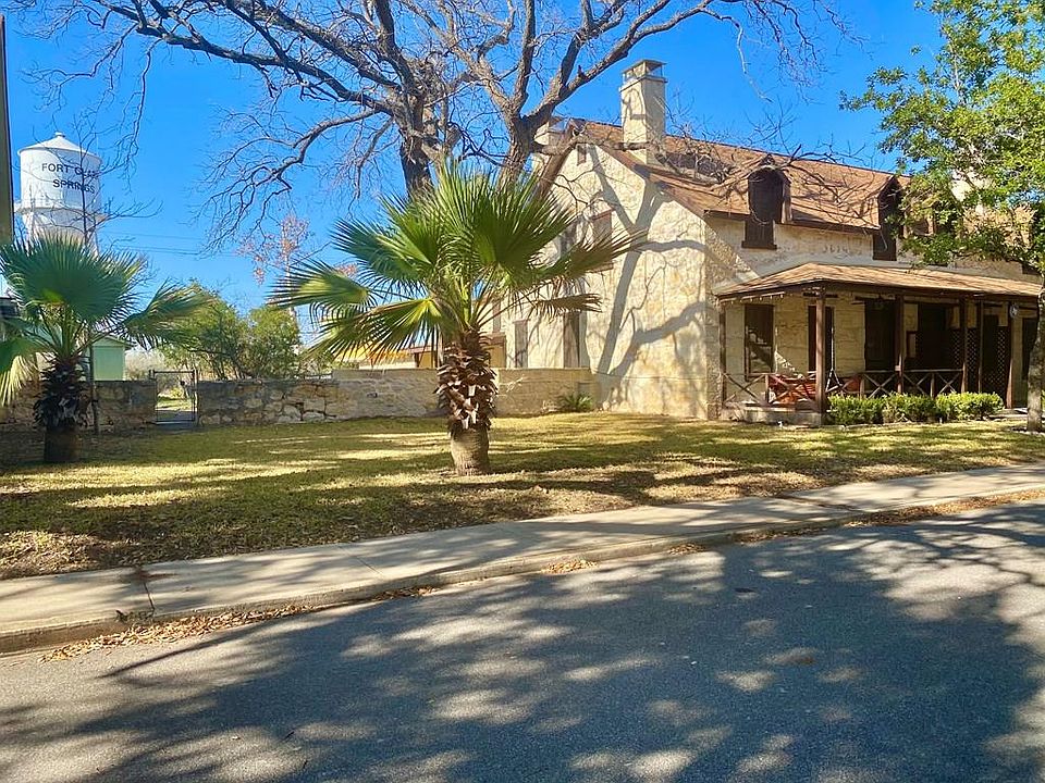 15 Colony Row, Brackettville, TX 78832 Zillow