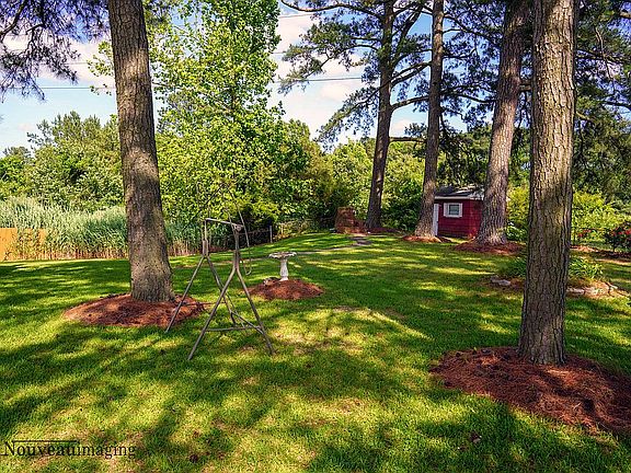 4th image of 200 N Lynnriver Dr