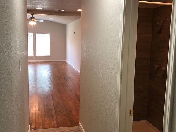3rd image of 2226 Bolivar St #3/2