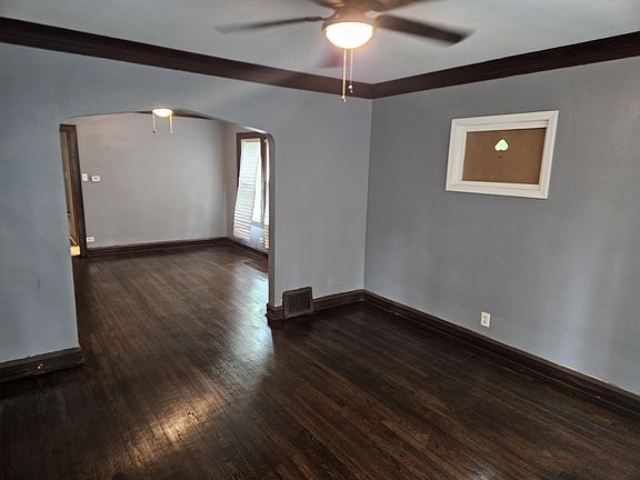 3rd image of 304 W 109th St #1