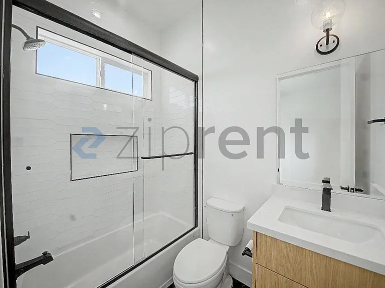 5230 1/2 Tilden Ave — Photo 11