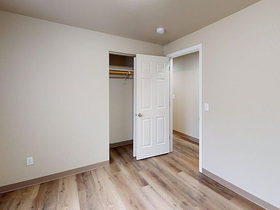 3rd image of 505 NE Willow Ct APT A