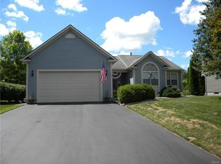 3445 Van Wie Dr E, Baldwinsville, NY 13027
