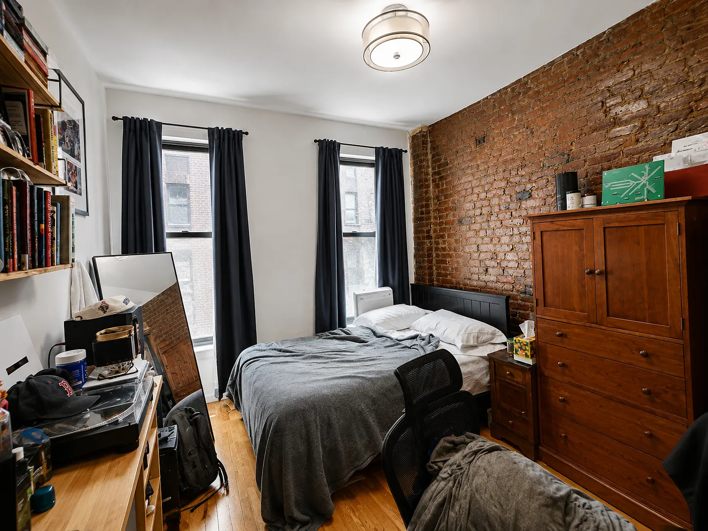 50 Avenue B — Photo 1