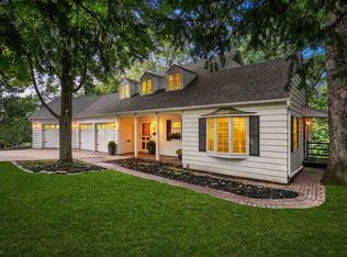 10 Oakridge Ave, Iowa City, IA 52246