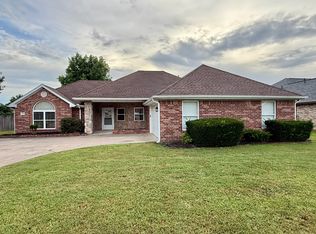 510 College Pl, Bentonville, AR 72712