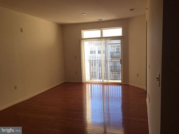 3rd image of 2655 Prosperity Ave APT 450