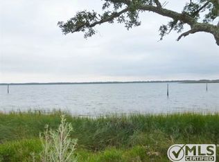 153 Harbor Cir, Panacea, FL 32346