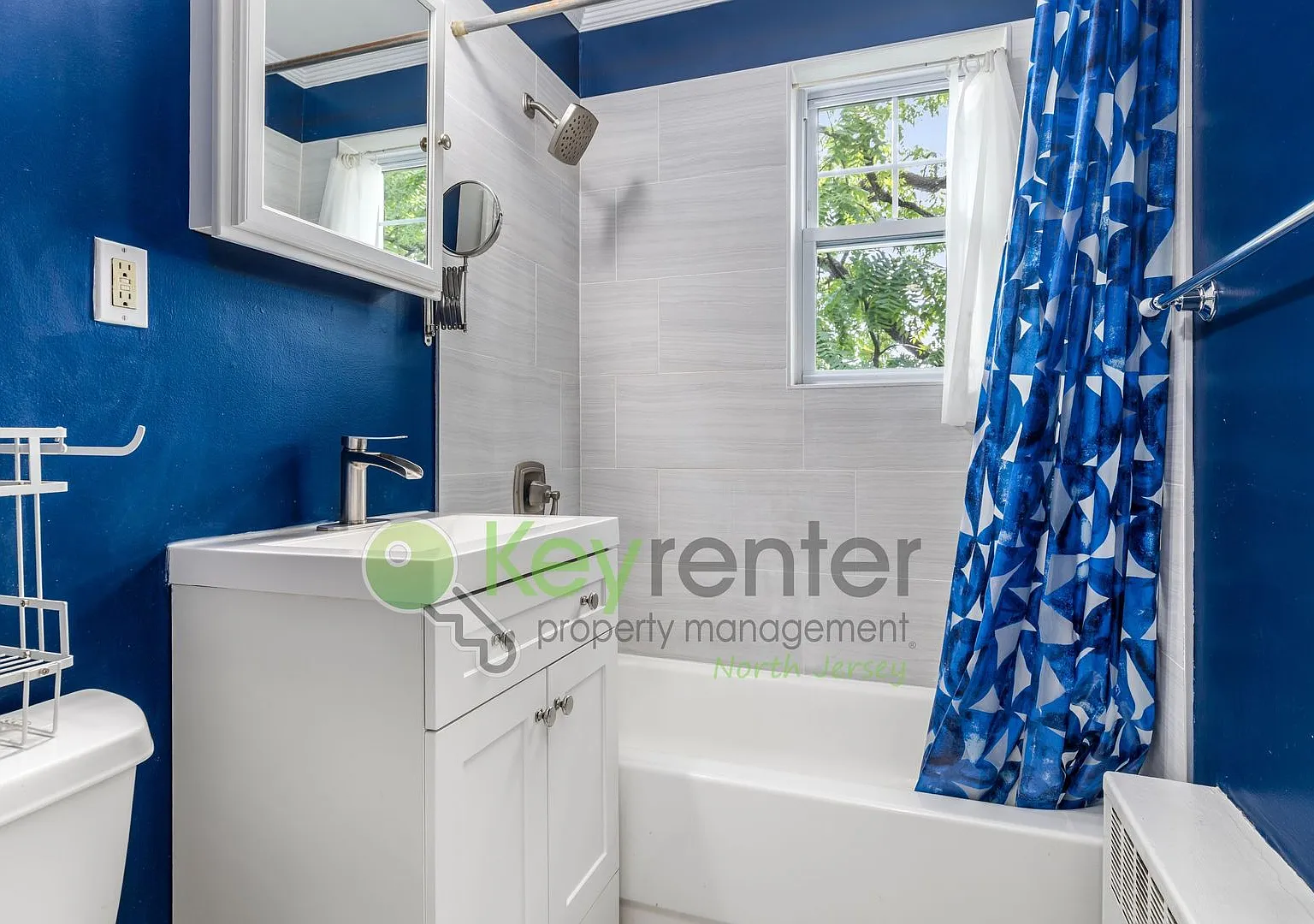 Quiet 2nd-Floor 1BR Condo Updated Bath, Pet Friendly & Easy NYC Commute — Photo 3
